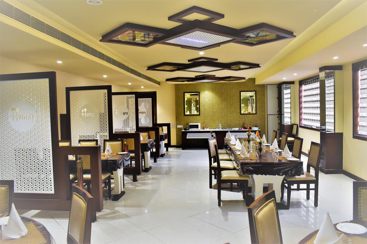 Hotel Ashish Continental ฟักวารา ภายนอก รูปภาพ