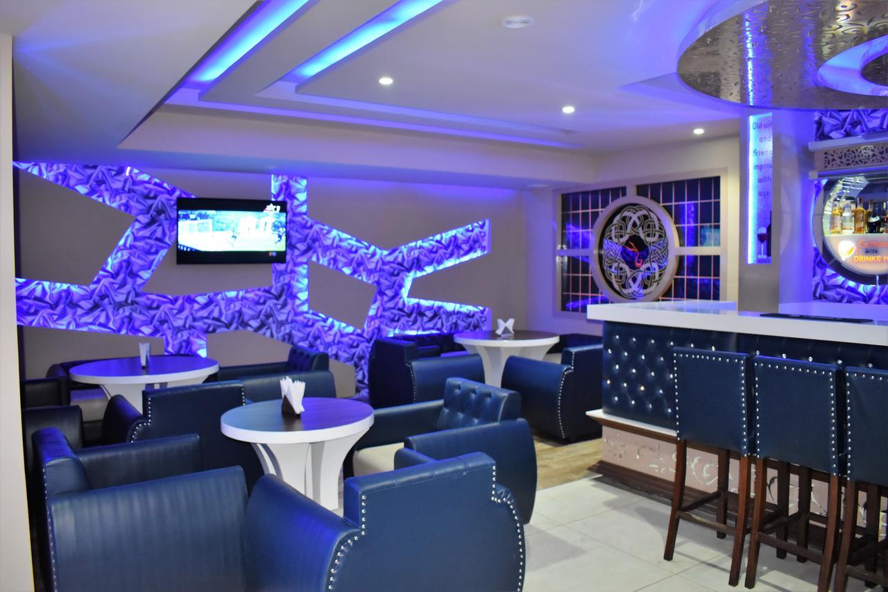 Hotel Ashish Continental ฟักวารา ภายนอก รูปภาพ