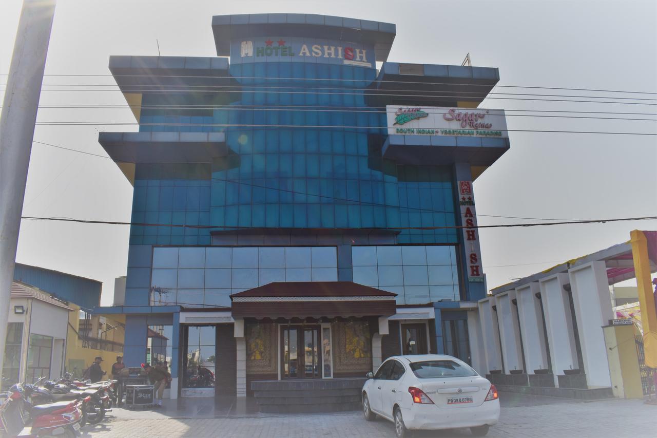 Hotel Ashish Continental ฟักวารา ภายนอก รูปภาพ