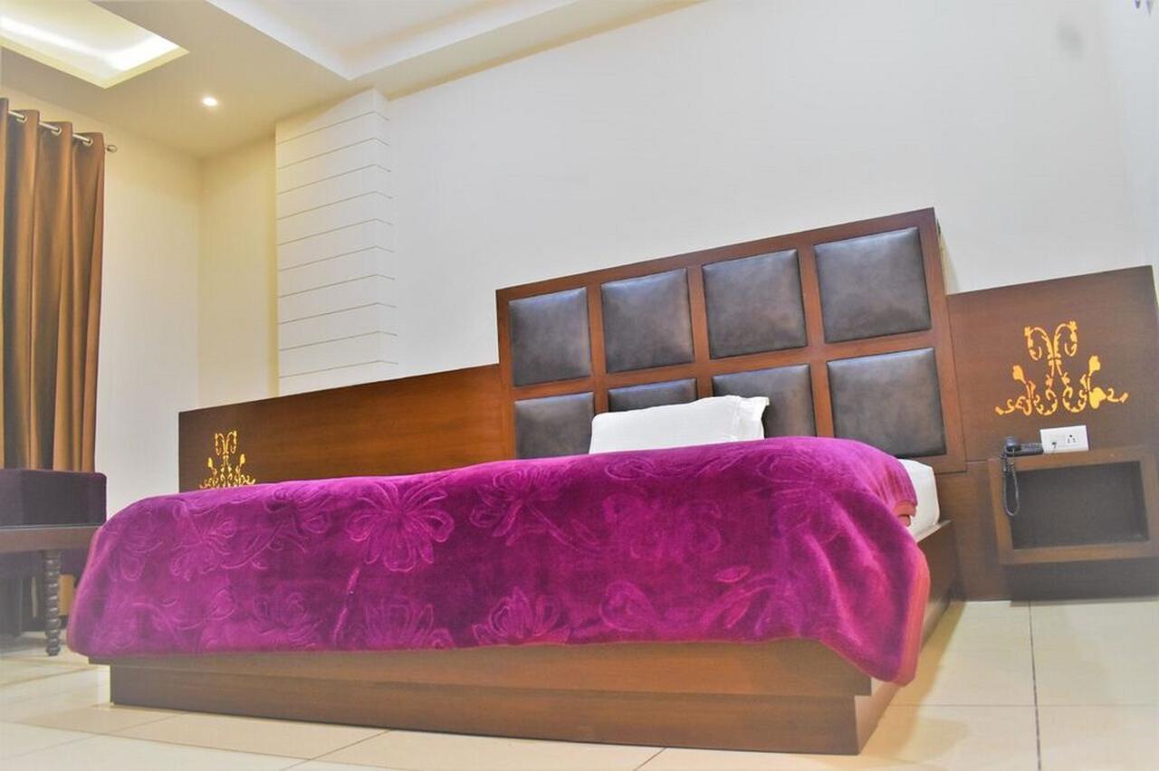 Hotel Ashish Continental ฟักวารา ภายนอก รูปภาพ
